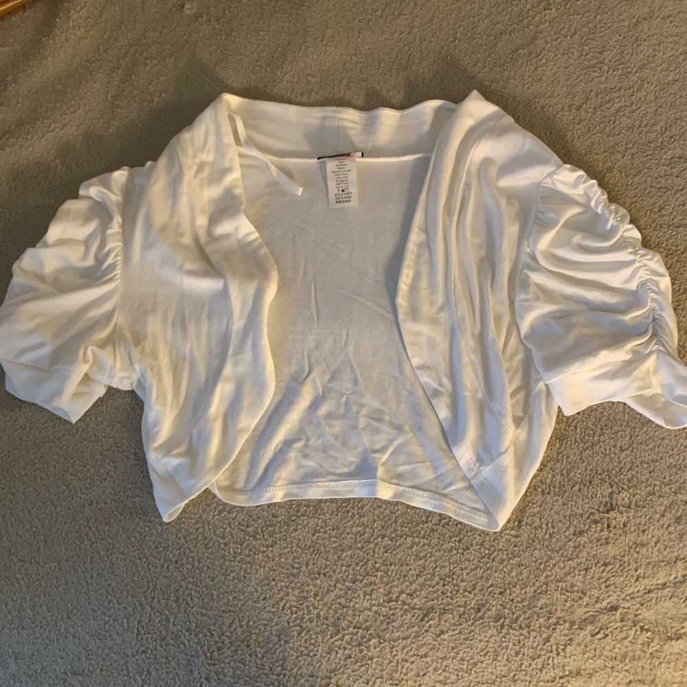 Short sleeve cardigan.